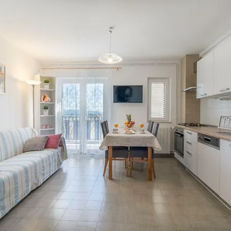 Apartment La Mare Stobrec